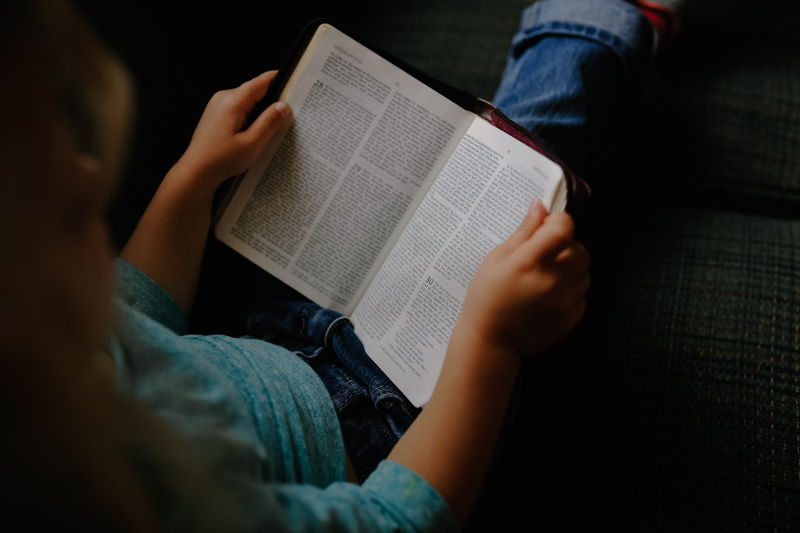 Comforting children with scripture