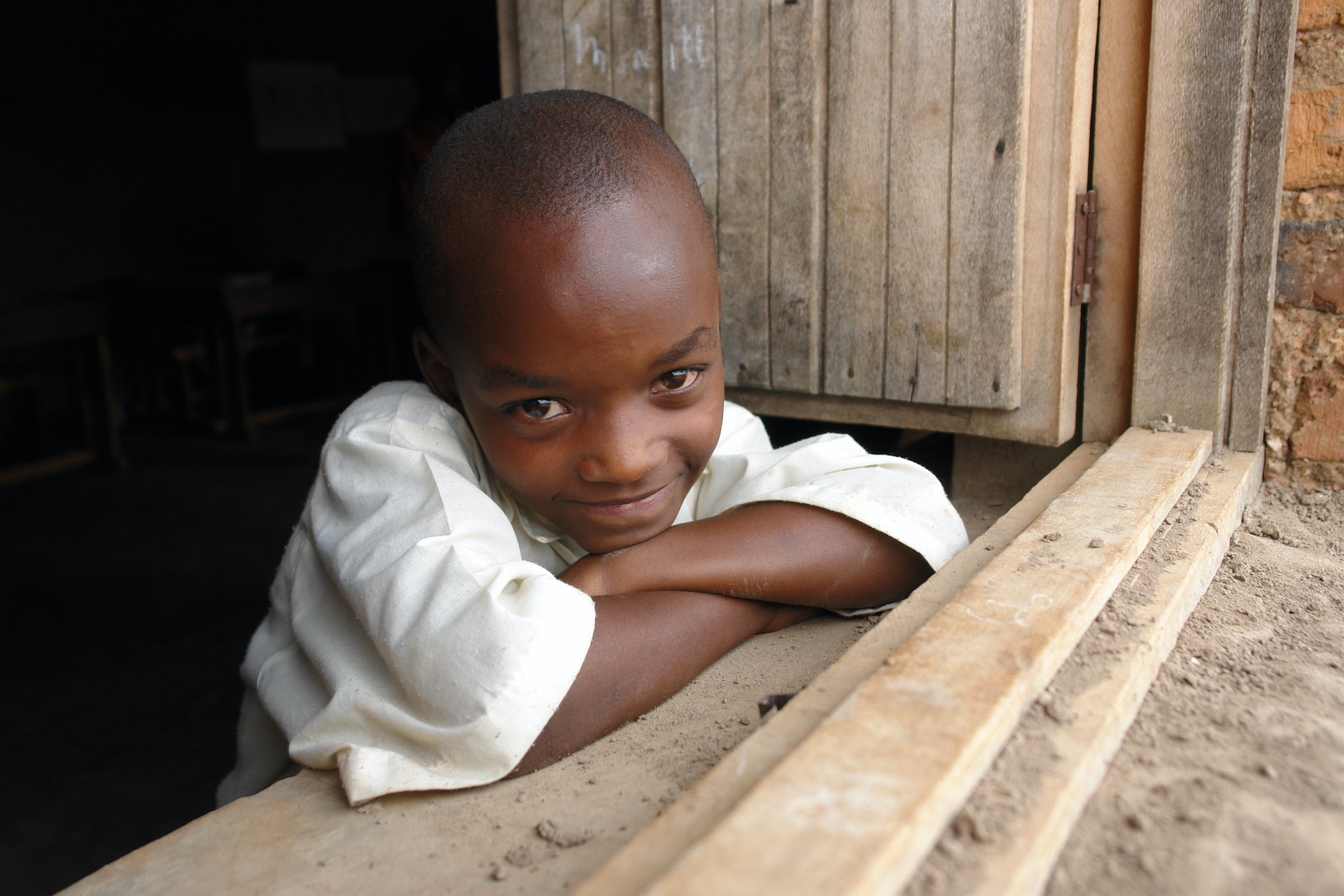 Learn how to demonstrate the gospel as a parent and raise children in a godly way. 