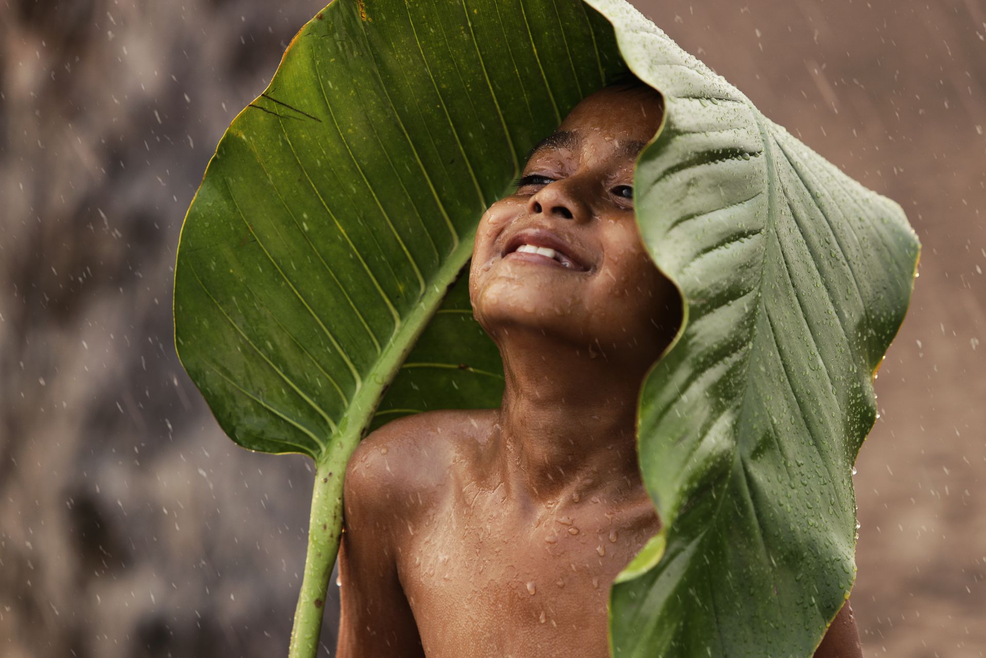 Learn how to demonstrate the gospel as a parent and raise children in a godly way. 