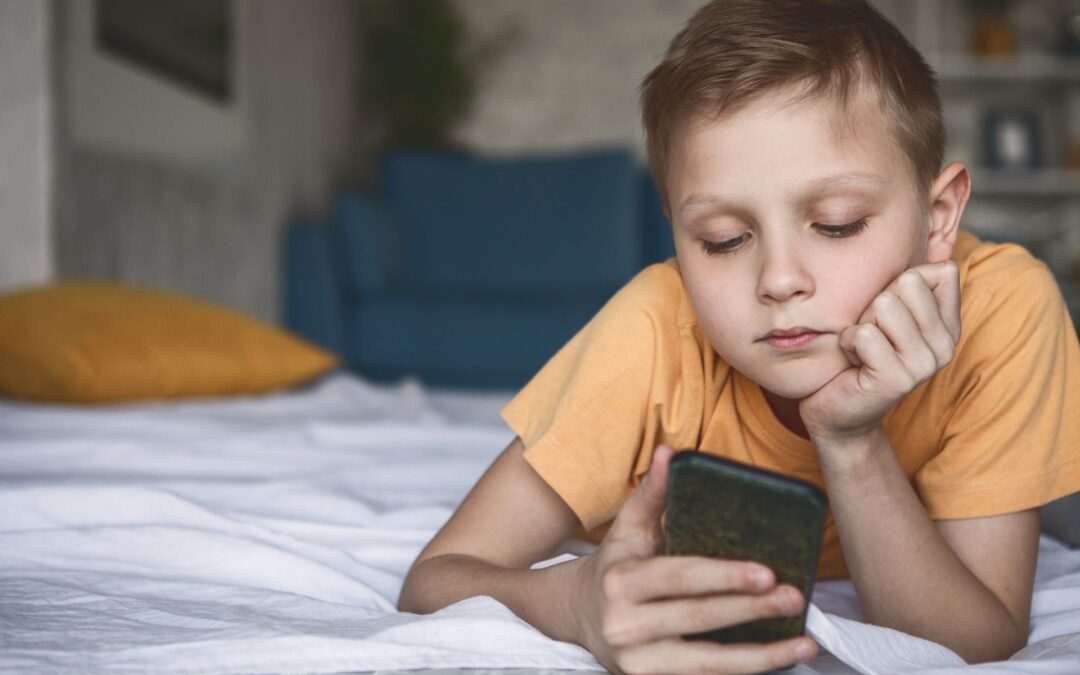 Kids and Cell Phone Addiction: 5 Bad Habits to Uproot | CEF