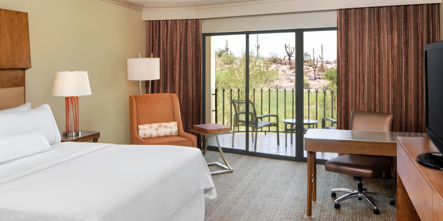 king-room-Westin-La-Paloma-Resort-Tucson The bedroom in the San Antonio hotel