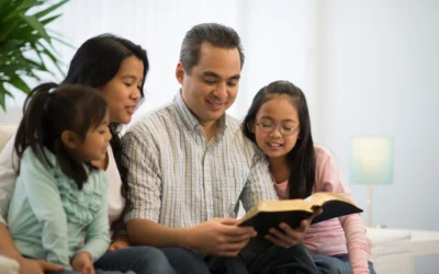 5 Powerful Ways to Read the Bible with Your Child: Making Scripture Come Alive